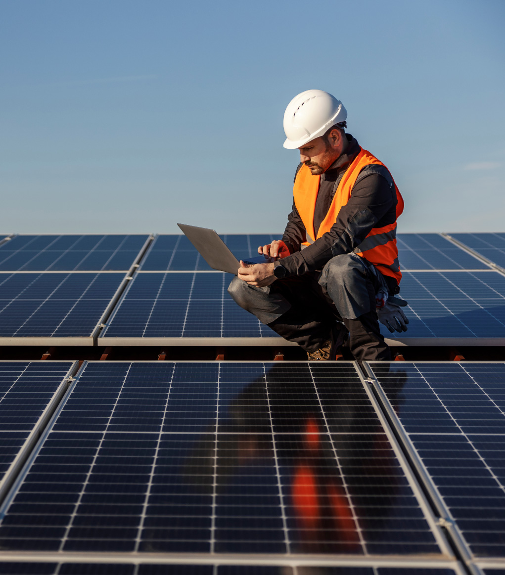 Tecnico su impianto fotovoltaico
