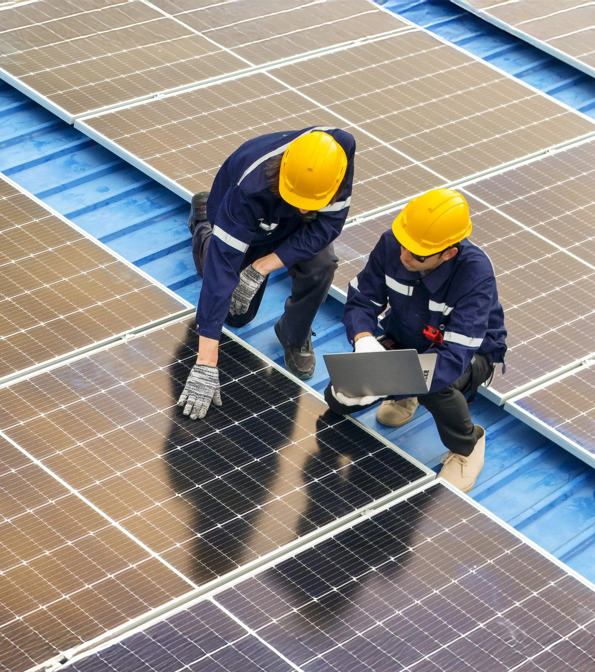 Tecnico su impianto fotovoltaico